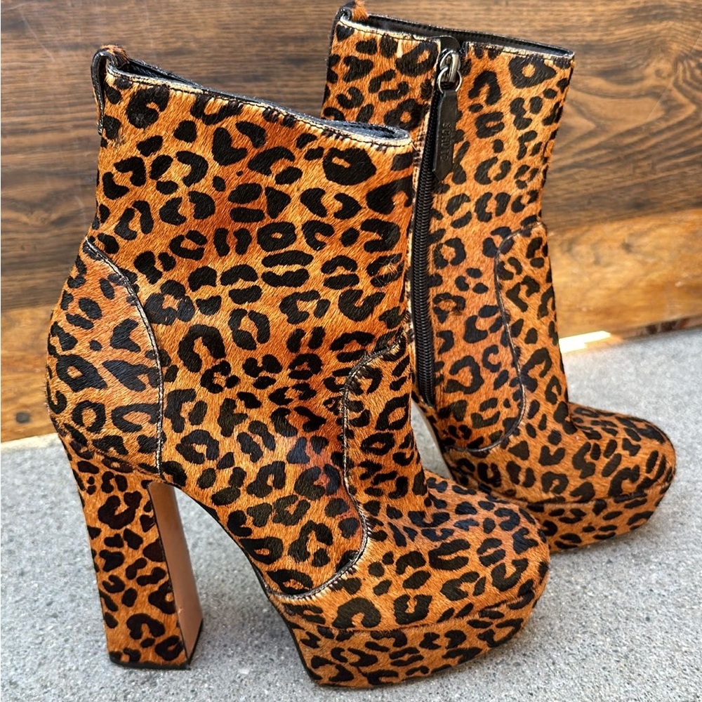 Shutz boots both are 35 

Number 5